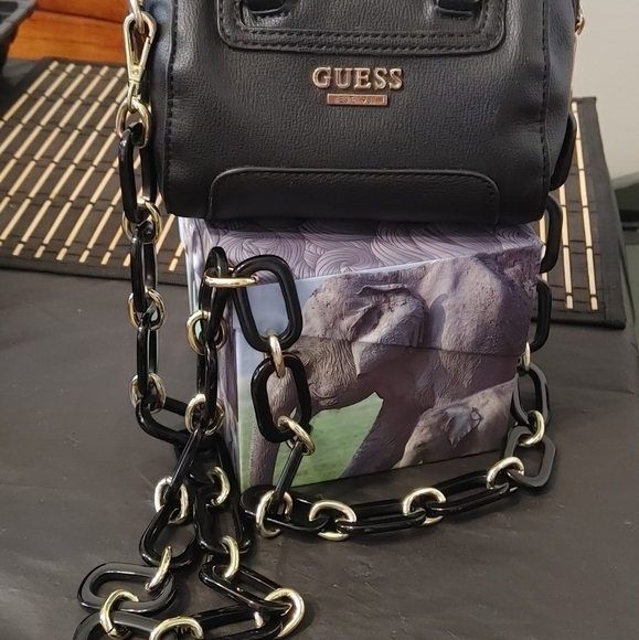 Guess crossbody - Picture 2 of 4